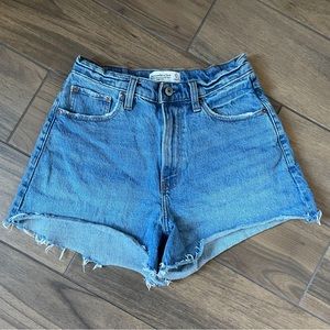 Abercrombie & Fitch Curve Love 90’s Jean Shorts
